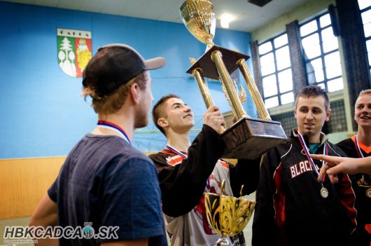 Kto ho zodvihne �tvrt� kr�t?